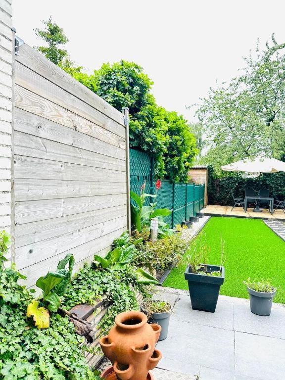 Big Sunset 2 Bedroom House With A Garden Antwerpen Exteriör bild